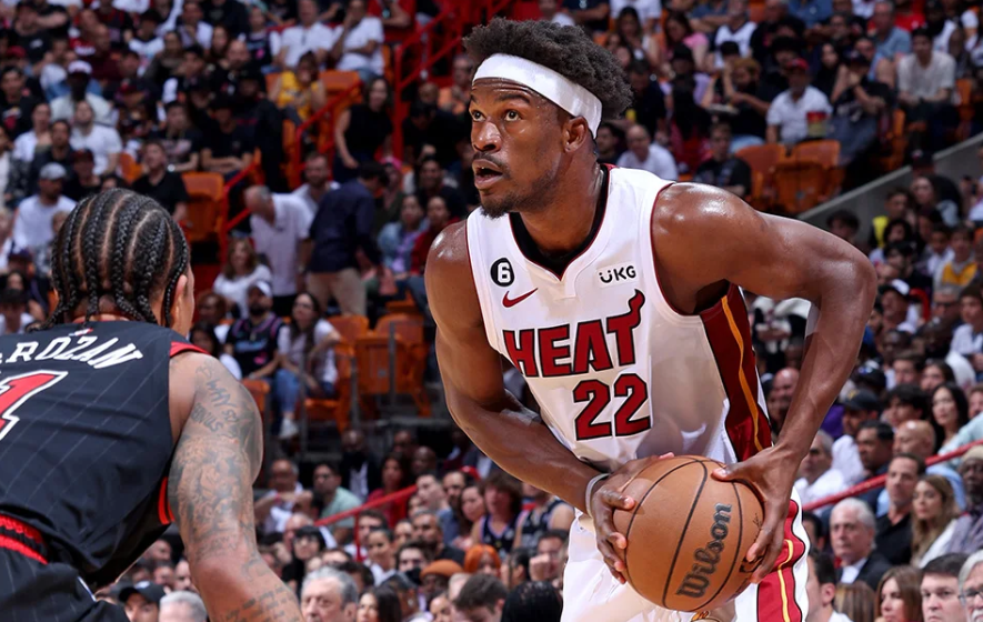 今晚芝加哥公牛备战荷甲，遗憾出局细节曝光，引发热议，身体对抗强度拉满的简单介绍