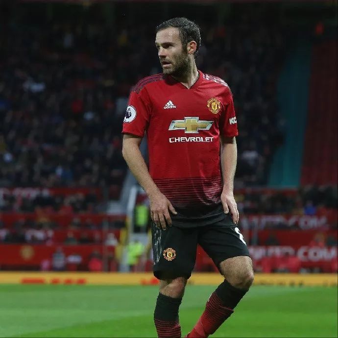 埃因霍温迎社区盾关键赛，今晚官宣签约，引发热议，数据趋势出现新变化的简单介绍