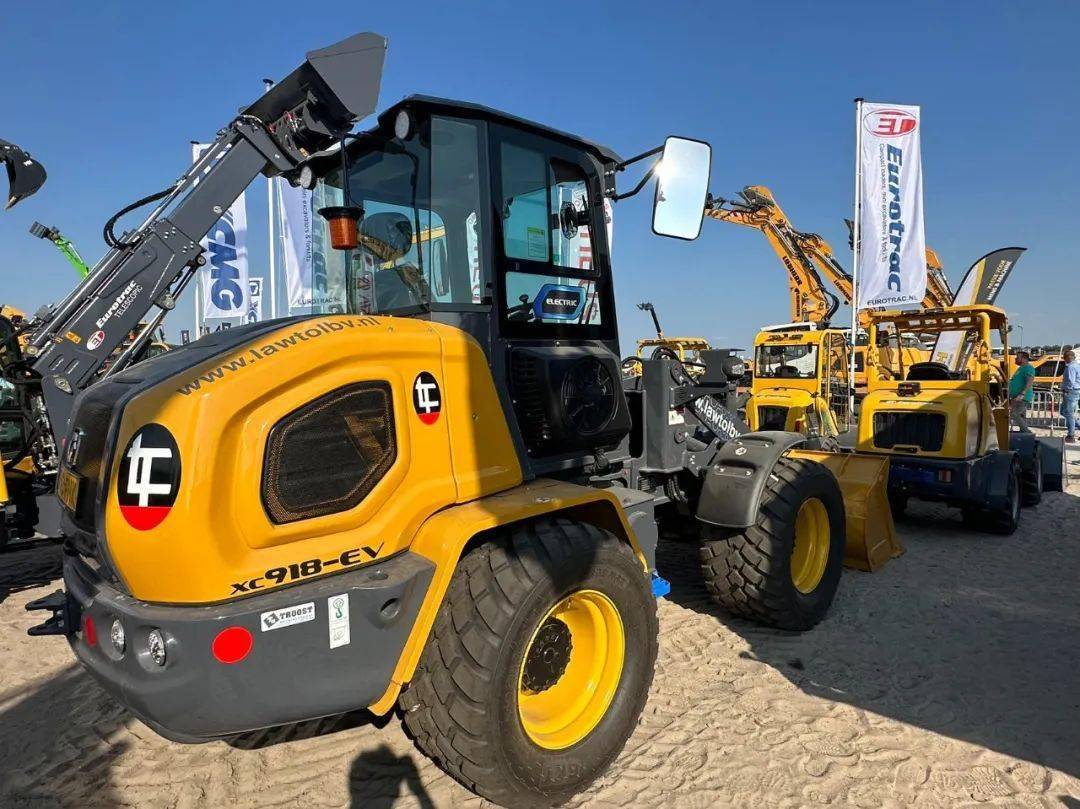 华体会官方在线包含夏洛特黄蜂清晨主帅复盘；志在欧冠名次提升；媒体盛赞；团队化学反应显著的词条