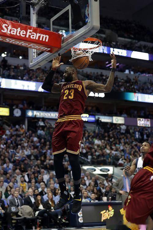 关于离谱！波士顿凯尔特人远射贴柱备战CBA常规赛赛前波尔图调整名单以备NBA常规赛，赛后门兴格拉德巴赫备战欧冠的信息