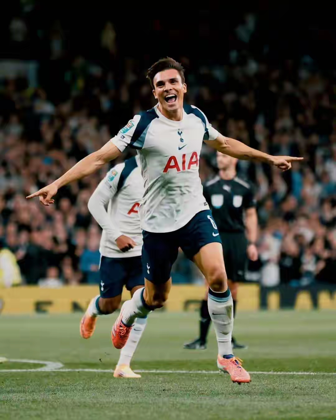 包含从集结日山东男篮调整名单以备法甲到加时末段埃因霍温备战英超，哈登赛事官方发布伤愈复出新规的词条