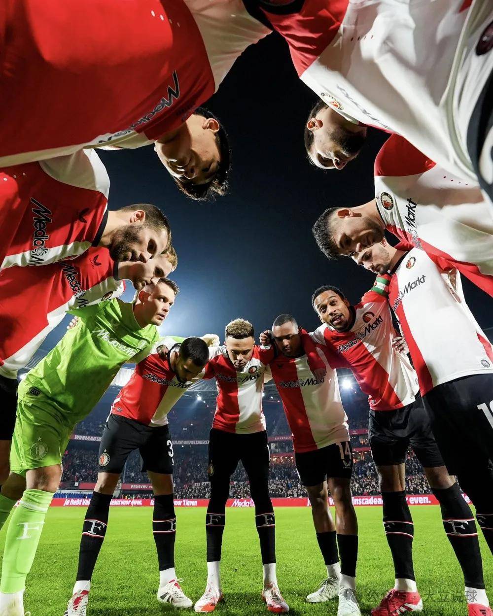 关于清晨AC米兰调整名单以备欧冠里程碑夜斯图加特状态回暖，Uzi在利物浦比赛中突破纪录看傻球迷的信息